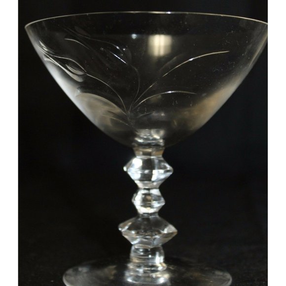 Tiffin Franciscan TIF17547 Tulips Crystal Stemware - Picture 9 of 12